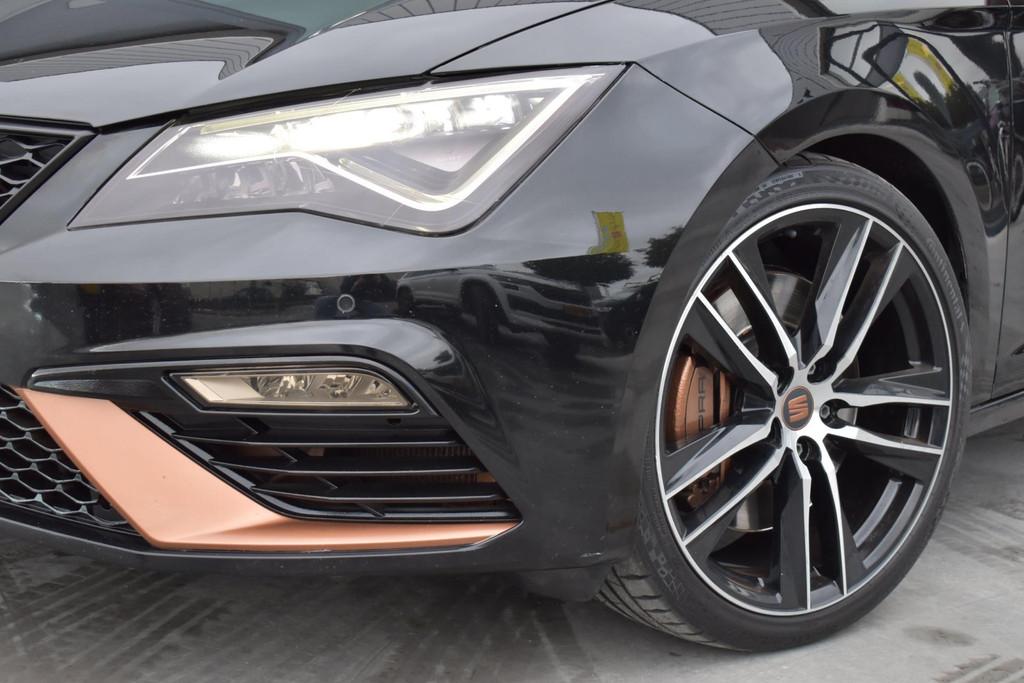 Seat Leon 2.0 TSI CUPRA 300 PK | PANO | SCHAALSTOELEN | VIRT, 15 km/l, 4 cilinders, 1984 cc, Leon