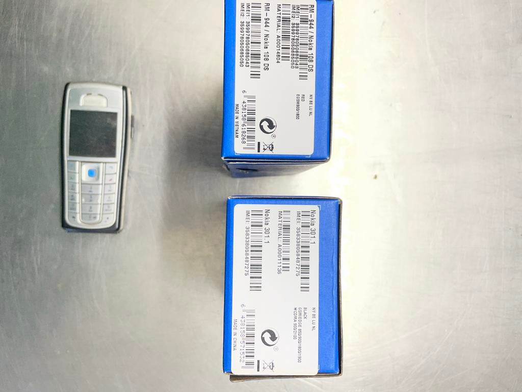 2x Nokia nieuw (301, 108 dual sim) en 1x Nokia gebruikt, Telecommunicatie, Zwart, Nieuw, Ophalen of Verzenden, Minder dan 3 megapixel