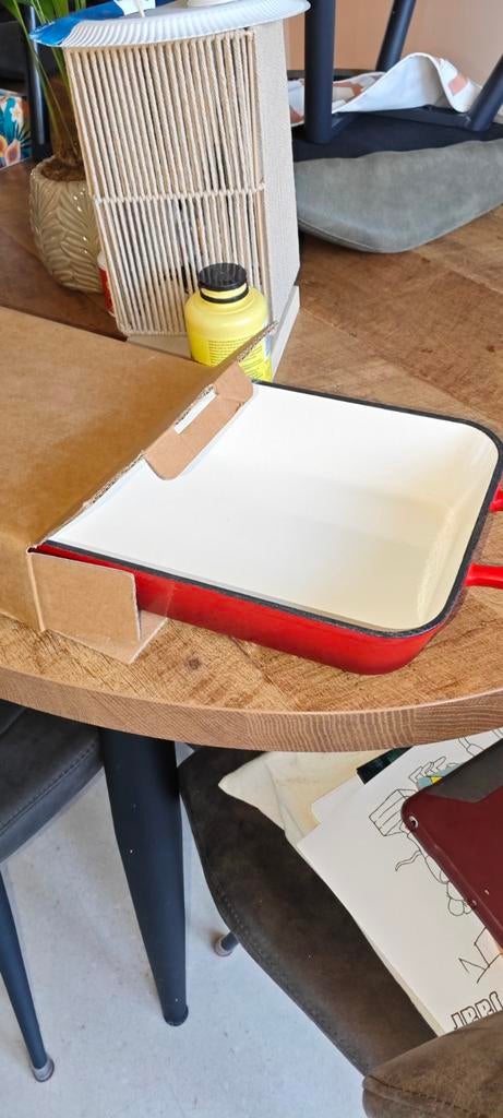 Nieuwe rode gietijzeren ovenschaal/braadslede, Ophalen of Verzenden, Nieuw, Gietijzer, Overige typen