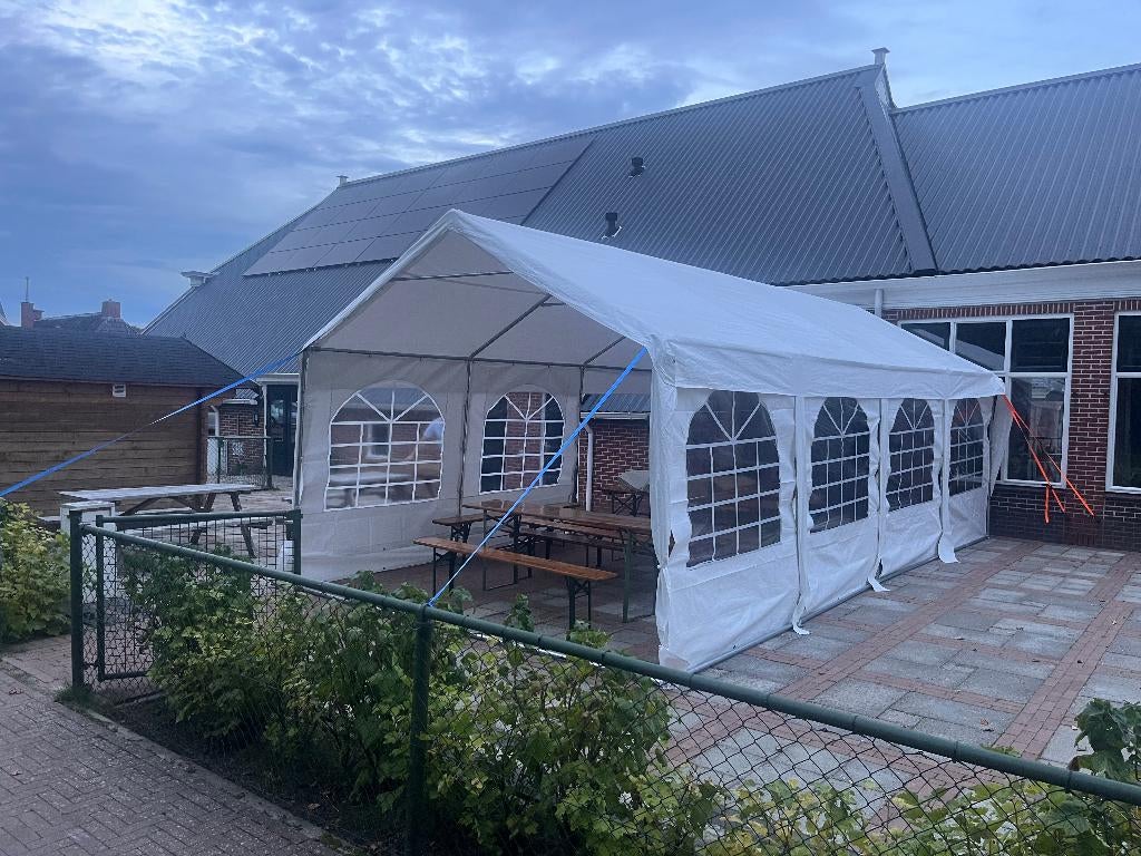 Partytent 4x8 meter en 4x6 meter huren / te huur, Partytent, Zo goed als nieuw, 4 tot 6 meter, 5 tot 8 meter