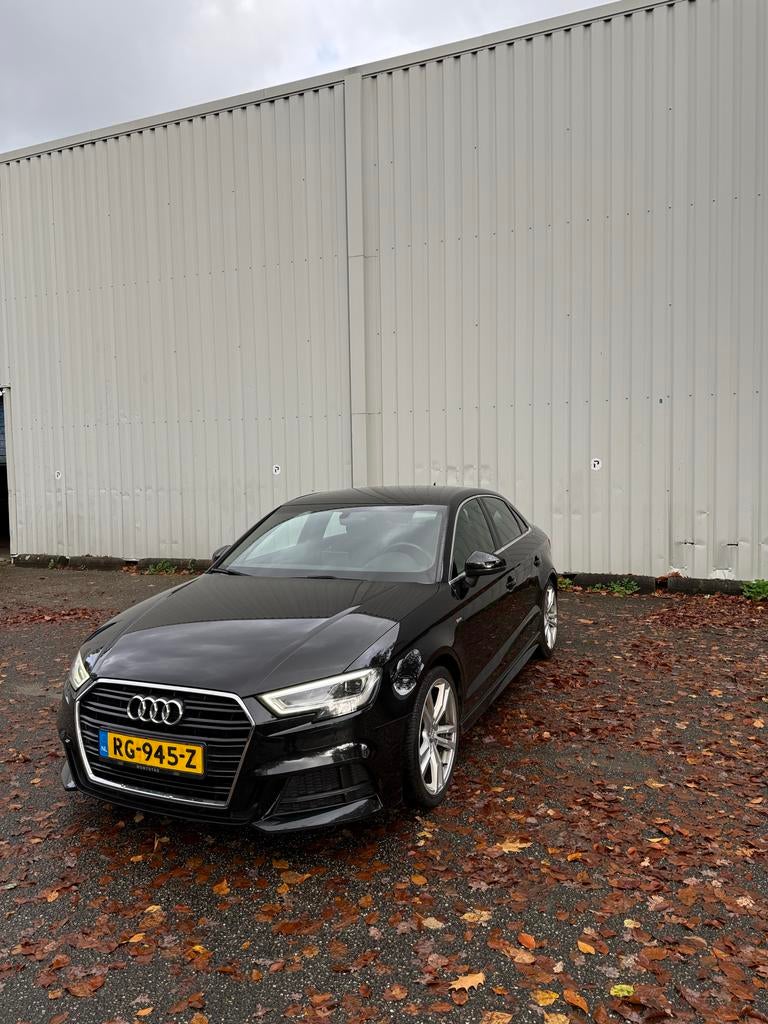 Audi A3 Limousine Facelift TFSI 2X S-Line, Zwart, Origineel Nederlands, 1180 kg, 115 pk