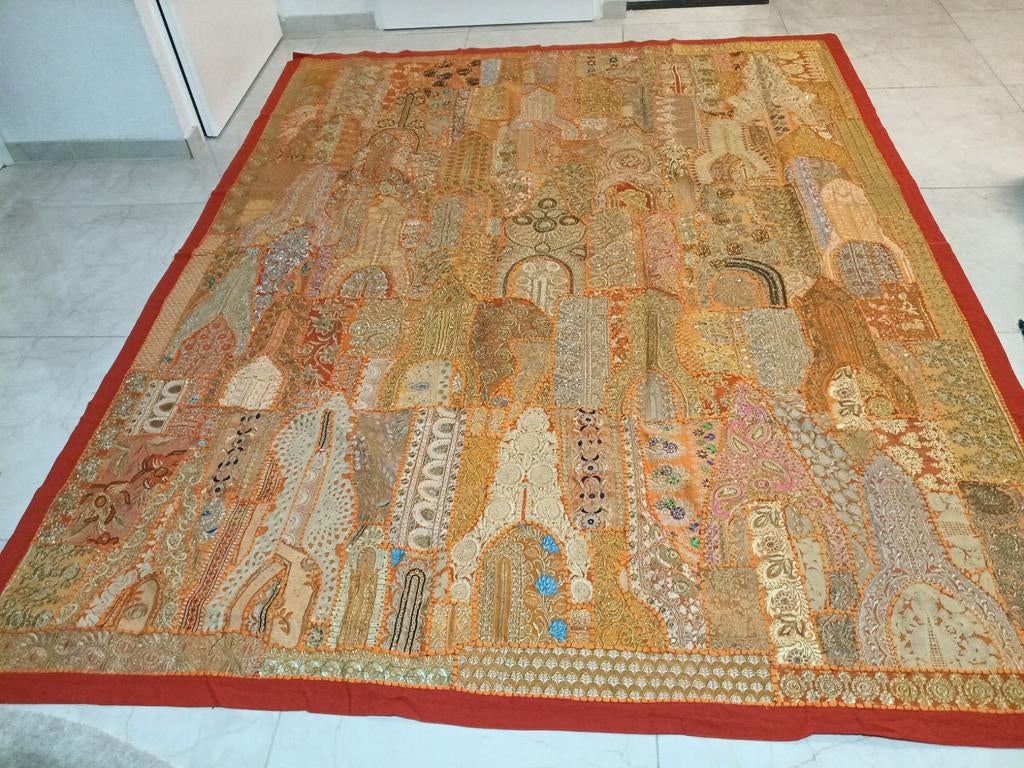 Groot wandkleed met patchwork en borduurwerk, Huis en Inrichting, Stoffering | Tapijten en Kleden, Ophalen of Verzenden