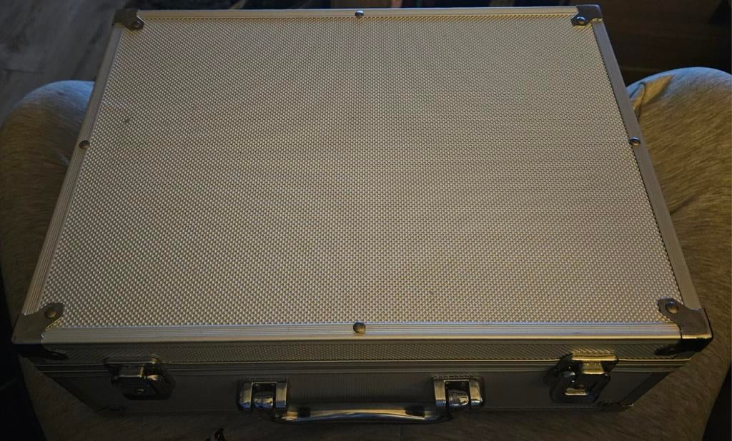 Tattoo kit met 2 machines MOET ZO SNEL MOGELIJK WEG!!, Ophalen