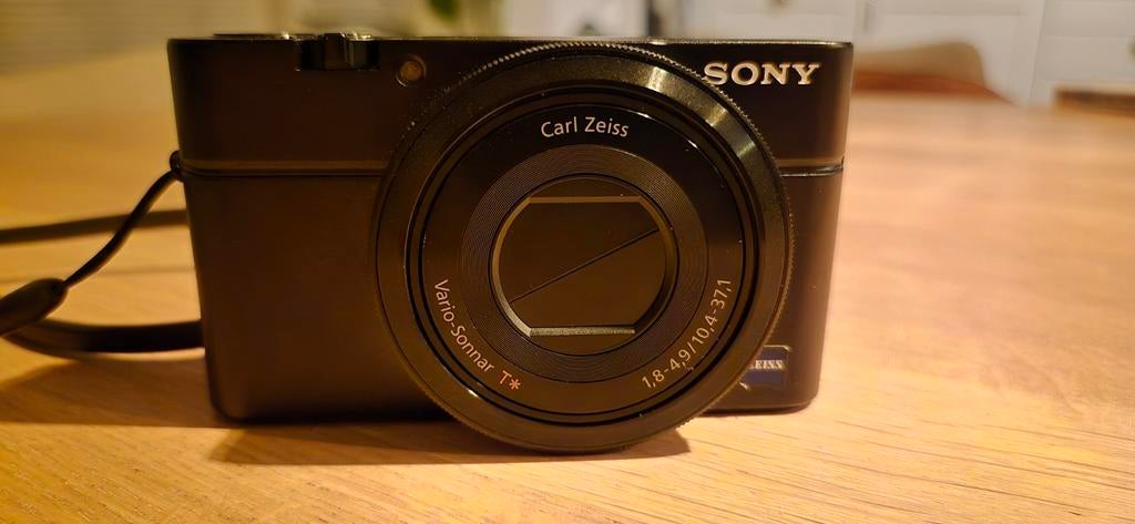 Sony DSC-RX100 compactcamera – super kwaliteit in zakformaat, 20 Megapixel, Compact, Ophalen of Verzenden, Zo goed als nieuw