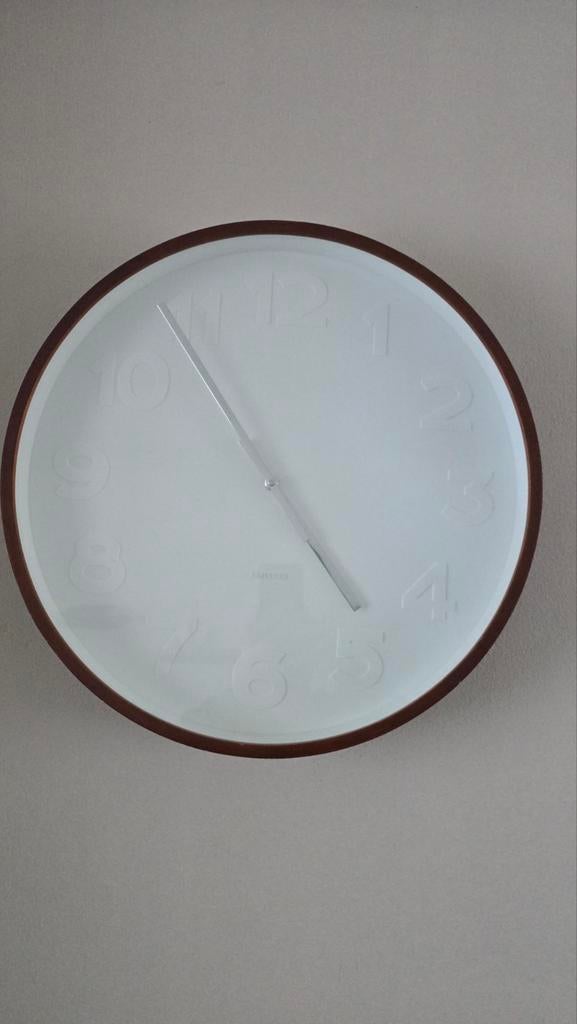 Moderne wandklok met houten rand, Ophalen, Gebruikt, Analoog, Wandklok