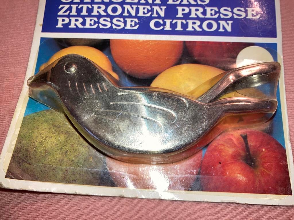 Nieuwe in originele verpakking citroenpers vogel metaal, Verzenden