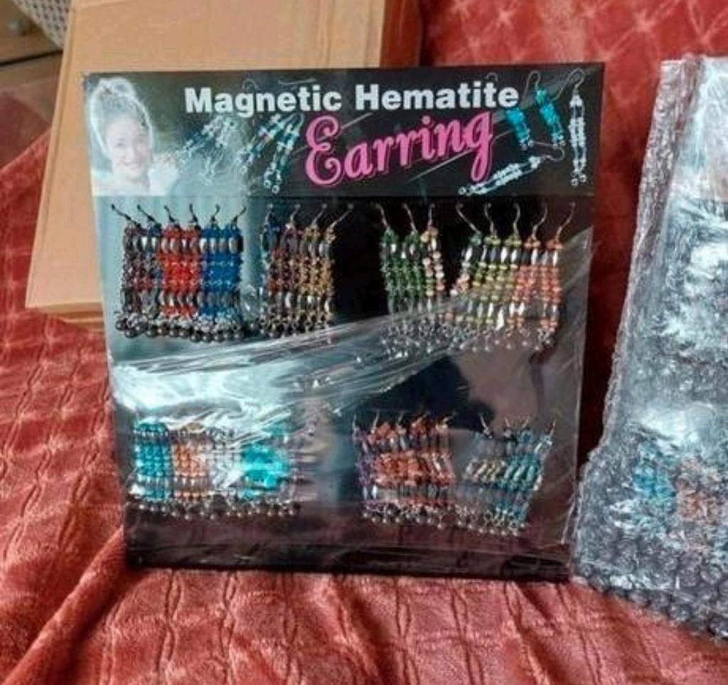 Oorbellen, hermatite magnetisch op blister(NIEUW)., Overige materialen, Hangers, Overige kleuren, Nieuw