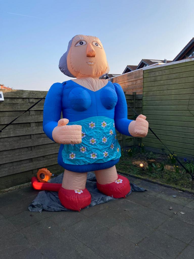 Te huur opblaasbare Sarah pop, Ophalen