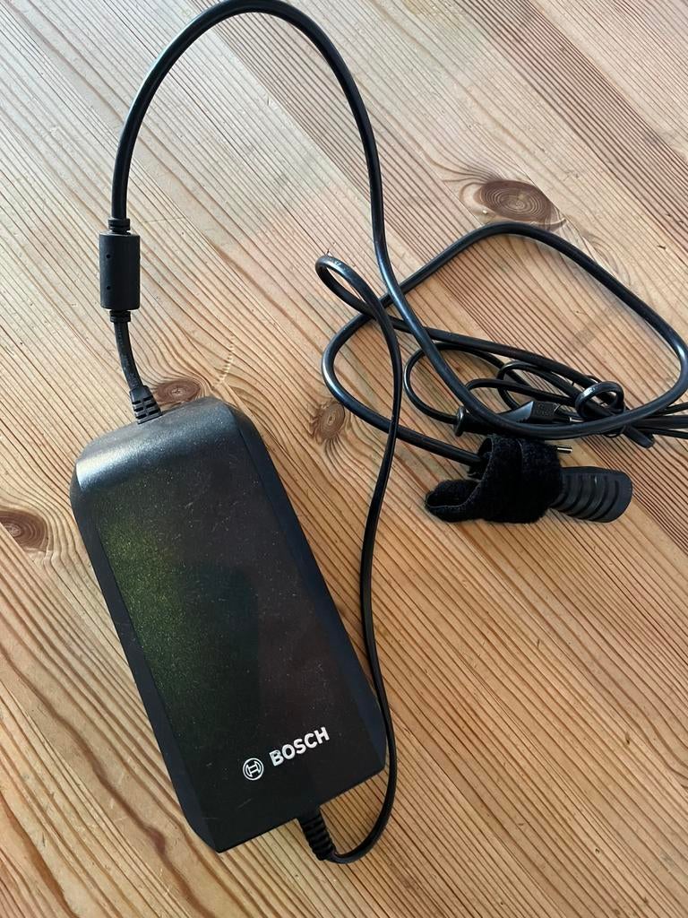 Oplader Urban Arrow e-bike, Ophalen, Zo goed als nieuw