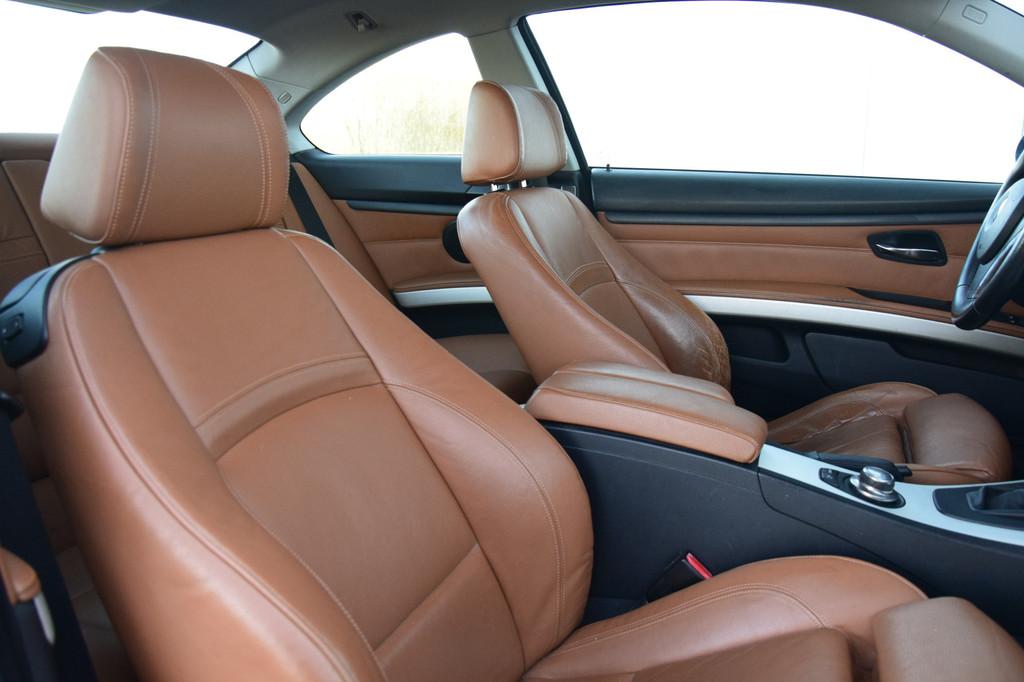 BMW 3 Serie Coupe 325i High Executive Automaat Sportstoelen/, Auto's, Automaat, 745 kg, Achterwielaandrijving, Gebruikt