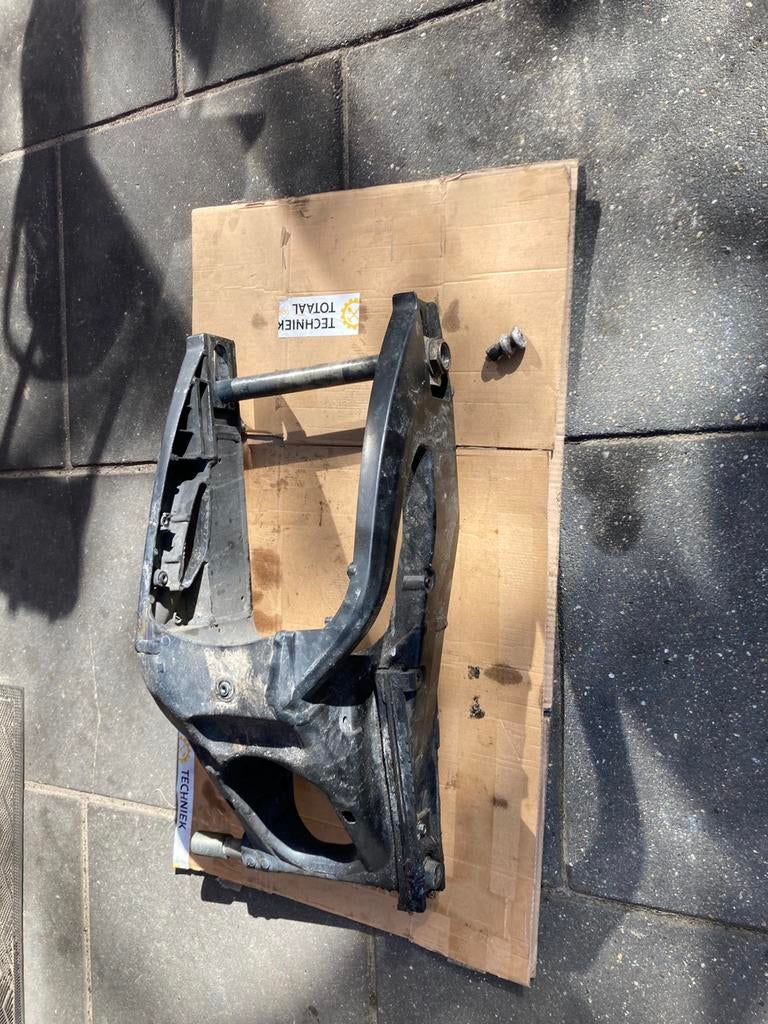 Gsx-r 600 K7 achterbrug, Motoren, Ophalen, Gebruikt