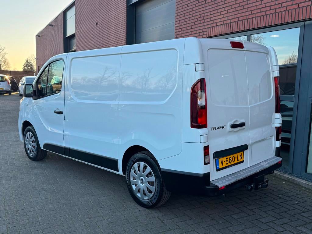 Renault Trafic 1.6 dCi T27 L1H1 Airco Cruise Navi Comfort, Voorwielaandrijving, 15 km/l, Euro 6, Renault