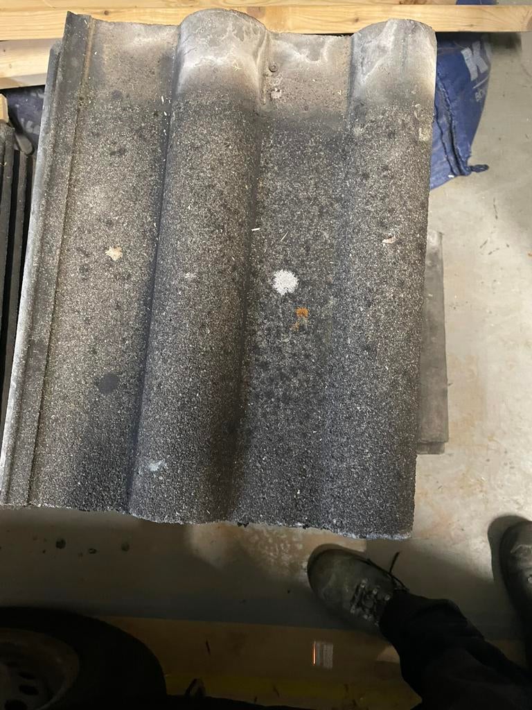 48 stuks Finkenberger Gebr. Nelskamp Dachstein, Ophalen, Steen of Klei, Zo goed als nieuw, Minder dan 5 m²