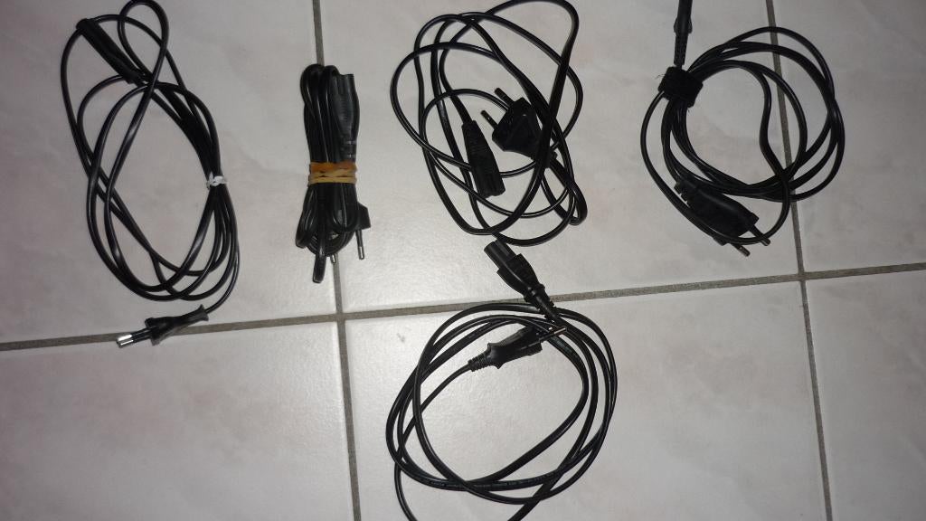 5 playstation stroomkabels, Spelcomputers en Games, Spelcomputers | Sony PlayStation Consoles | Accessoires, Ophalen of Verzenden