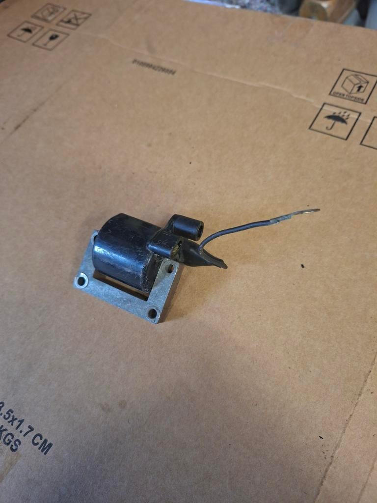 Zundapp bosch bobine origineel, Fietsen en Brommers, Brommeronderdelen | Zundapp, Ophalen of Verzenden, Overige typen