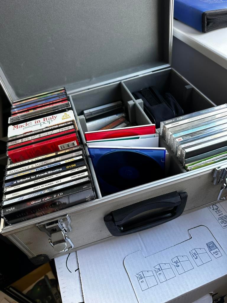 Vinyl platen cd en cassette bandjes, Ophalen, Gebruikt, Kunststof, Cd's