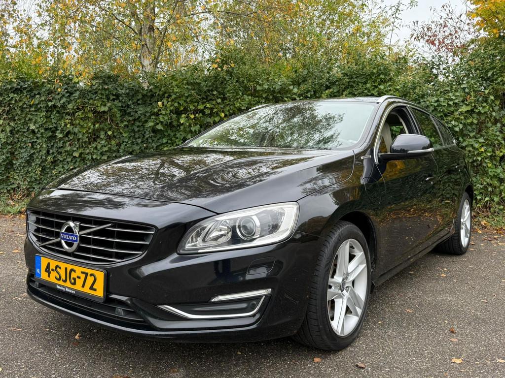 Volvo V60 2.4 D6 AWD Plug-In Hybrid Summum 2013 NIEUWE APK, Auto's, Automaat, Startonderbreker, Zwart, Vierwielaandrijving