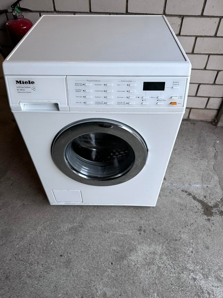 Miele wasmachine 8 kl SoftCare, Witgoed en Apparatuur, Wasmachines, Zo goed als nieuw, 6 tot 8 kg, 85 tot 90 cm, 1600 toeren of meer
