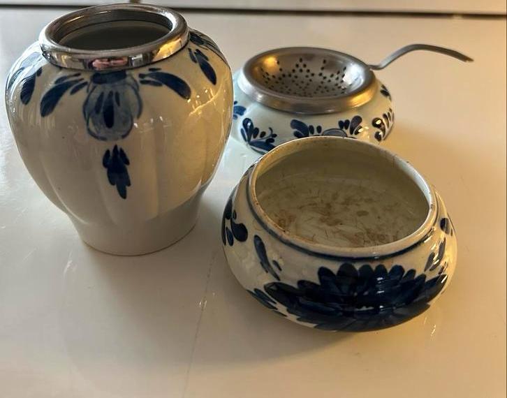 Delfts blauw lepelvaasje theezeefje suikerpotje, Ophalen of Verzenden