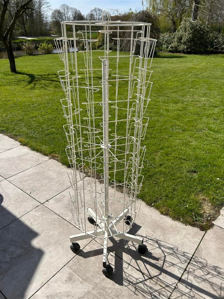 Wit in hoogte verstelbaar kaartenrek 68 vakken, Ophalen