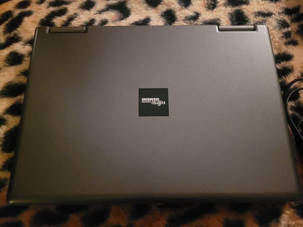 Fujitsu Siemens Laptop - Vintage Model, Computers en Software, Windows Laptops, Ophalen, Gebruikt, HDD, Minder dan 4 GB