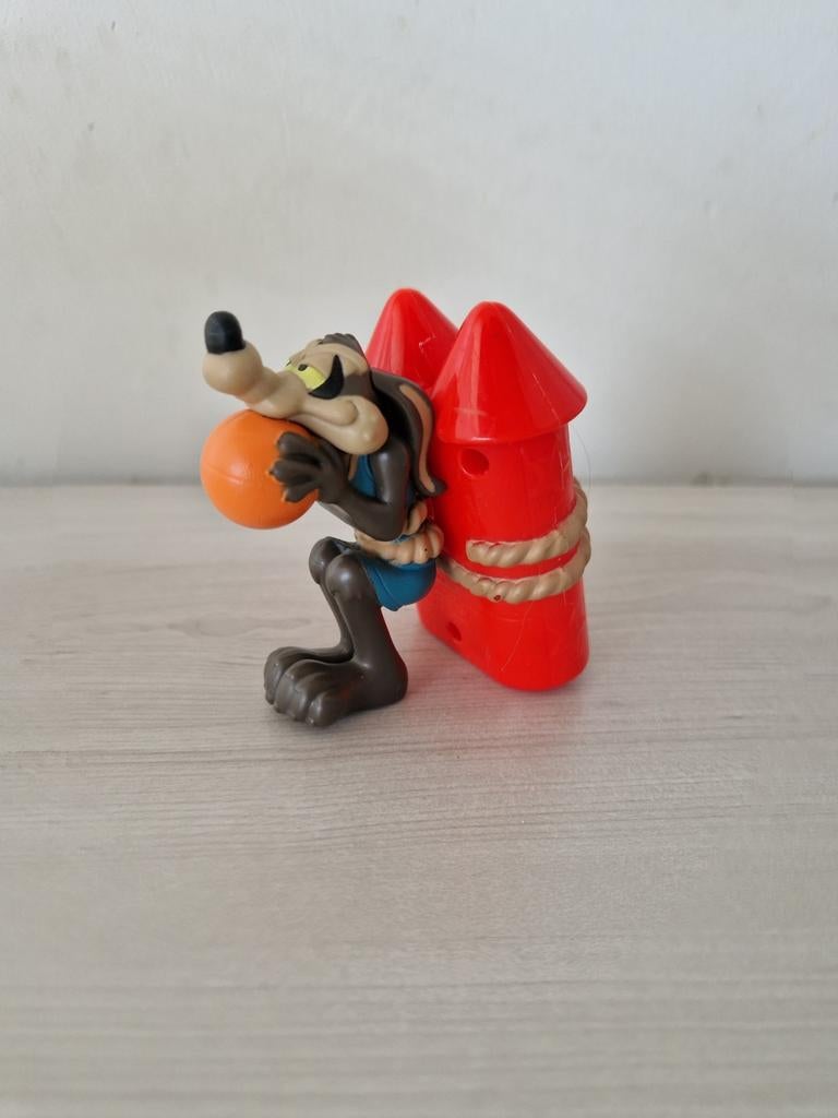 Looney tunes Mc donalds happy speeltje wile E coyote, Ophalen of Verzenden, Looney Tunes, Beeldje of Figuurtje