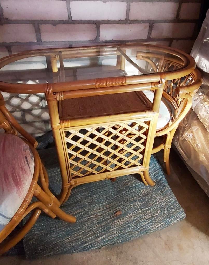 Rotan set. Tafel met 2 stoelen, Ophalen