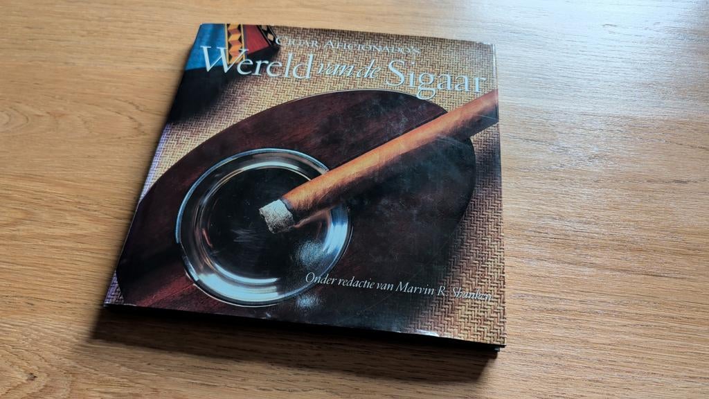 Cigar Aficionado's Wereld van de Sigaar - Boek, Boeken, Ophalen of Verzenden, Gelezen, Marvin R. Shanken