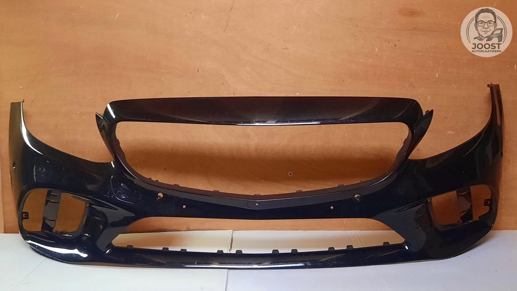 Voorbumper Mercedes C-klasse W205 FL AMG v.a '18 A2058856002, Gebruikt, Voor, Ophalen of Verzenden, -Mercedesstrasse 120,70372 Stuttgart, Duitsland