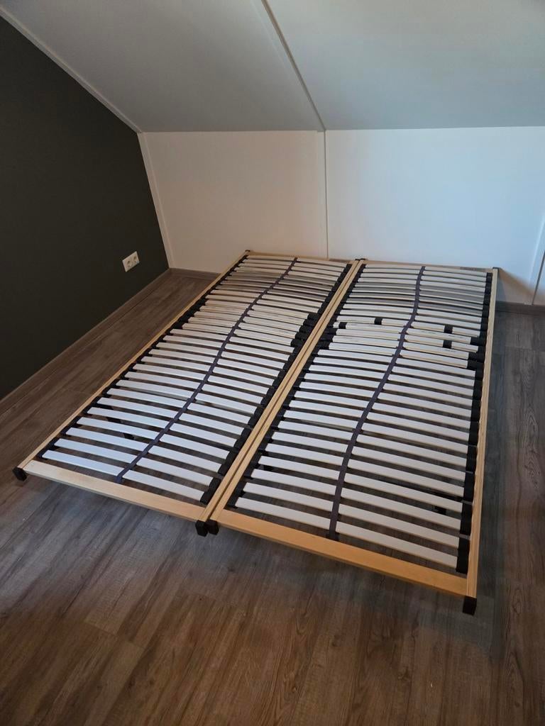 Twee lattenbodems met verstelbare zones, Ophalen, Gebruikt, 210 cm, Tweepersoons