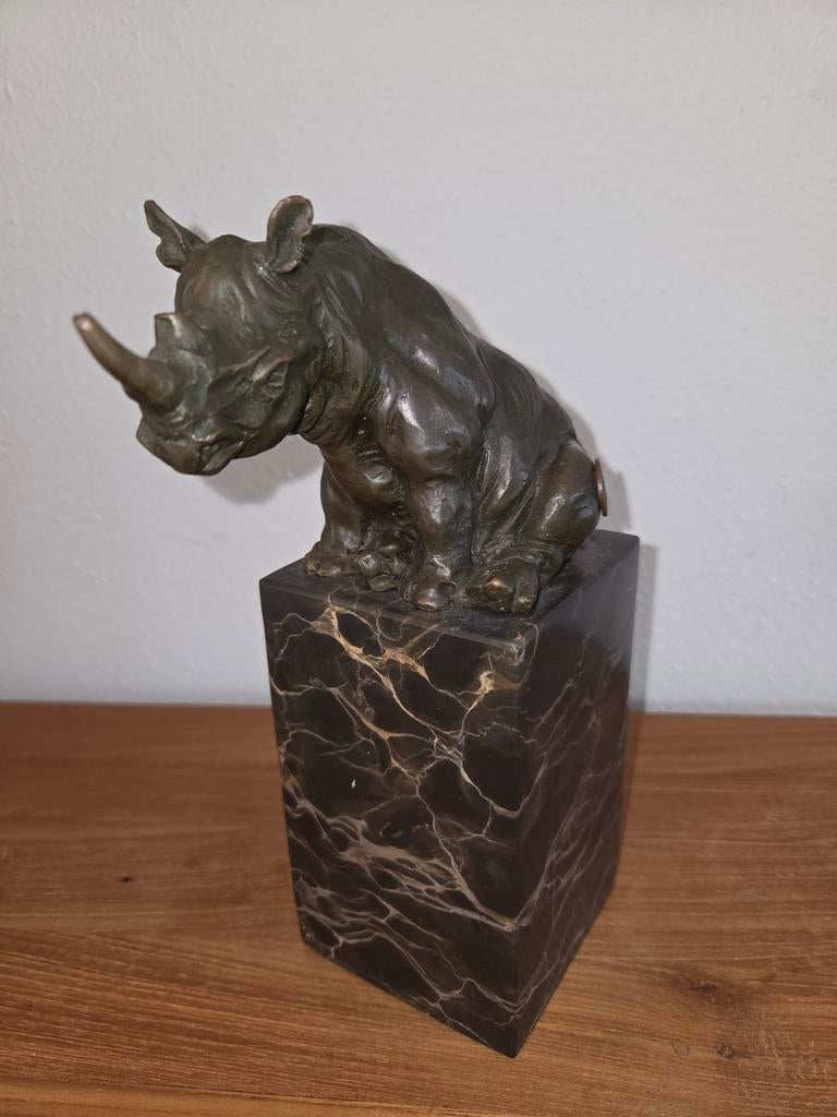 Bronzen neushoorn beeld op marmeren sokkel, Ophalen of Verzenden