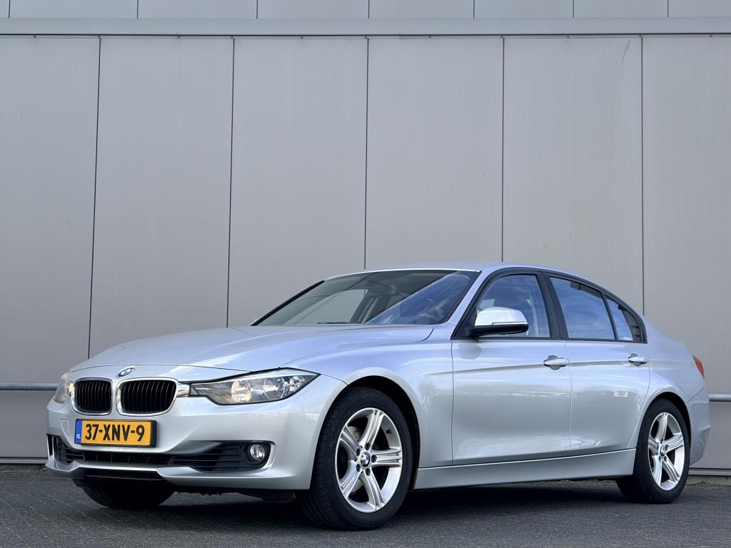 BMW 3-serie 320i Executive - automaat - navi - airco - nap -, Auto's, Automaat, Euro 5, Achterwielaandrijving, Gebruikt