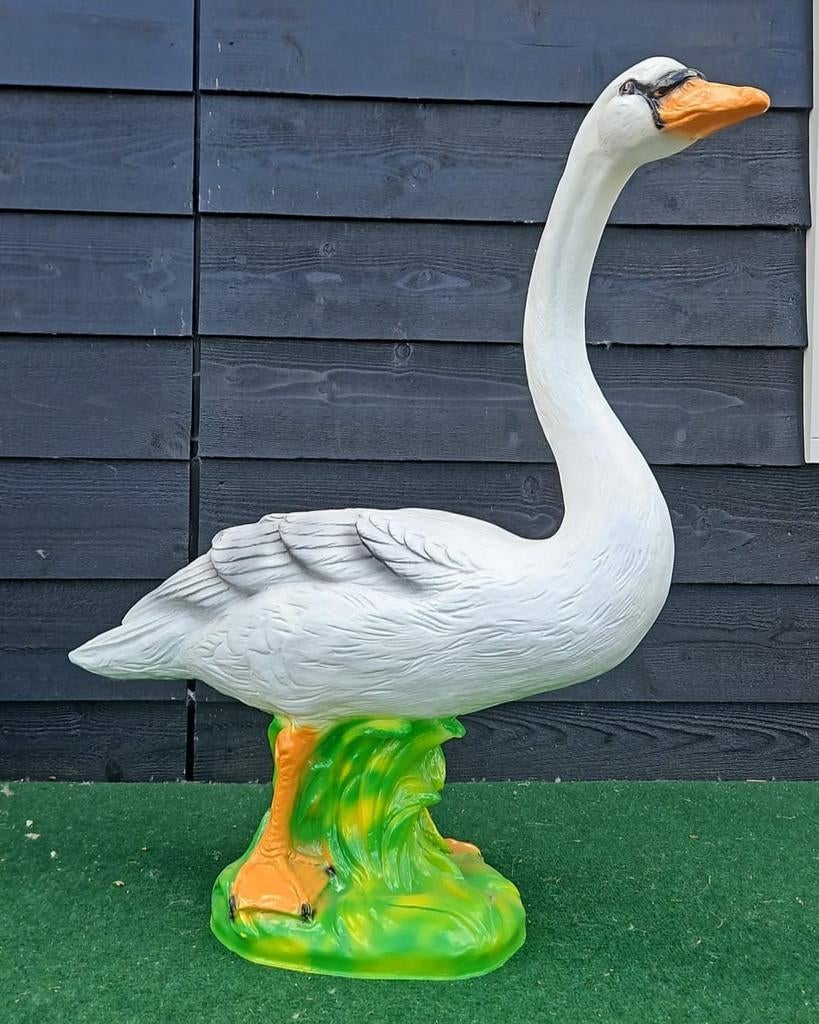 Mooie Zwaan, Tuin en Terras, Tuinbeelden, Ophalen, Dierenbeeld, Kunststof, Onbekend
