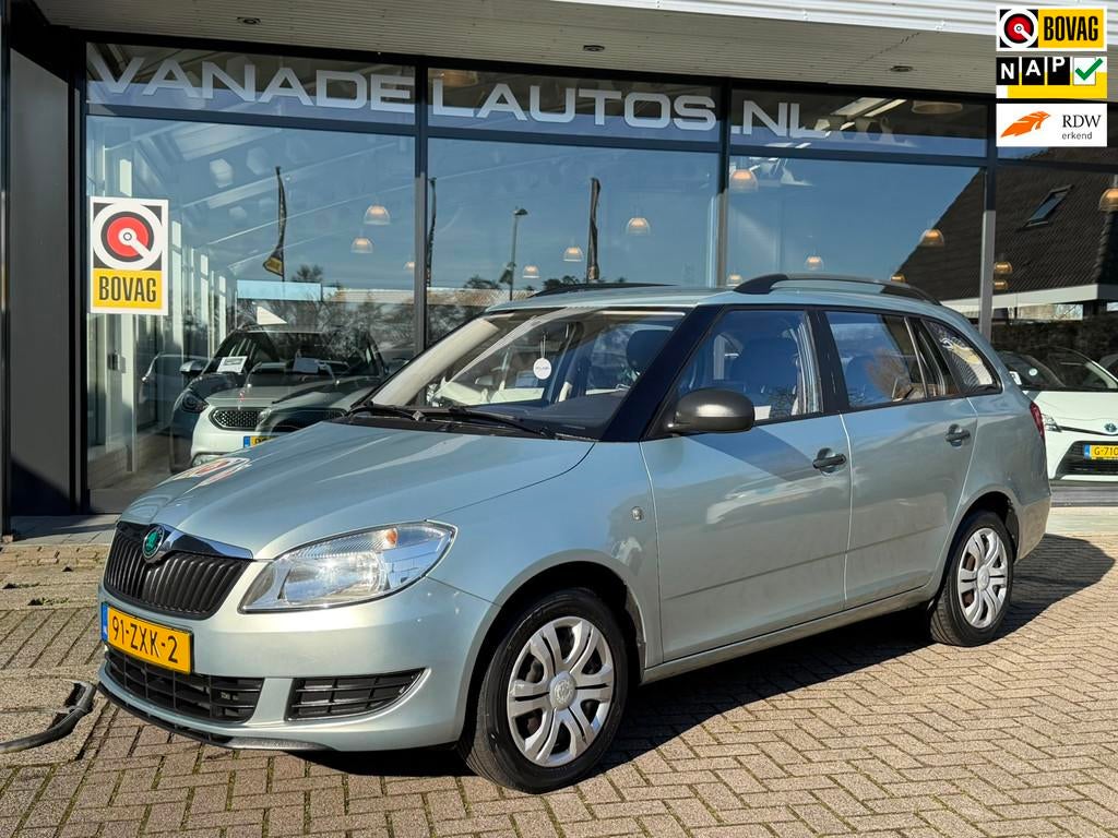 Skoda Fabia Combi 1.2 TSI Arctic Airco Trekhaak NL-Auto NAP, Euro 5, Zwart, 4 cilinders, 1036 kg