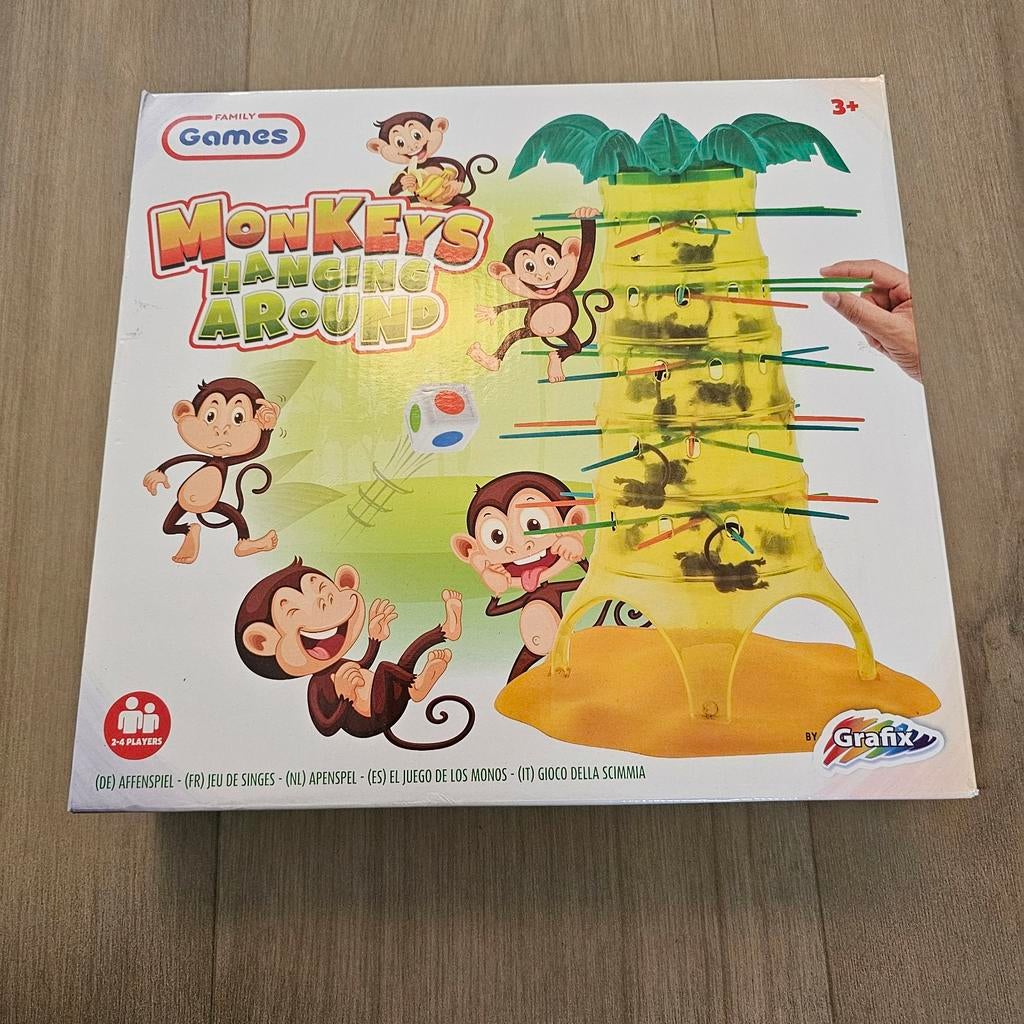 Monkeys hanging around, Ophalen of Verzenden, Zo goed als nieuw, Family Games