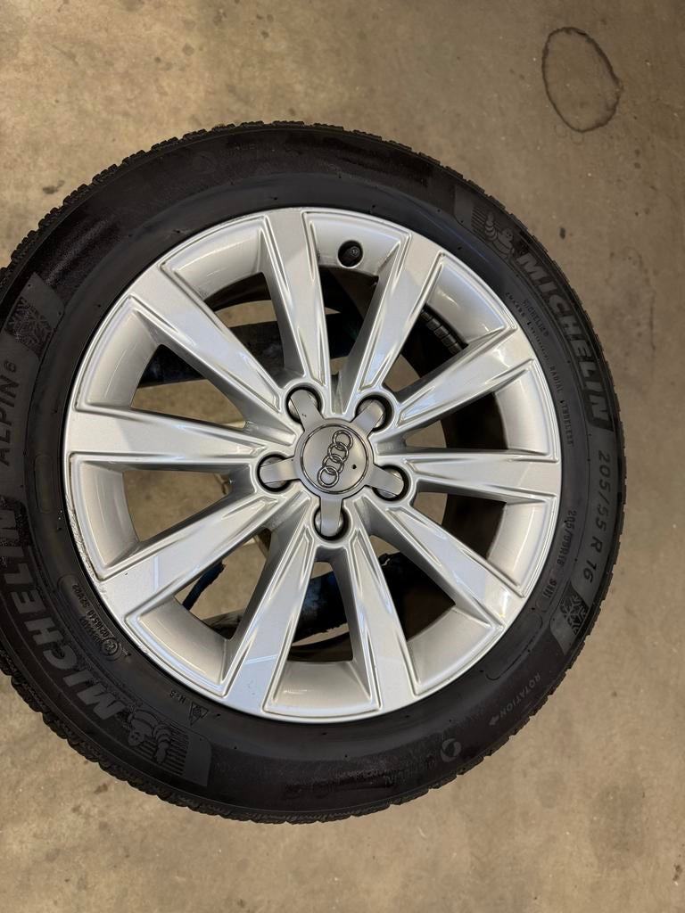Originele 16" velgen met Michelin winterbanden Audi A3/Golf, Ophalen, Gebruikt, 16 inch, Banden en Velgen
