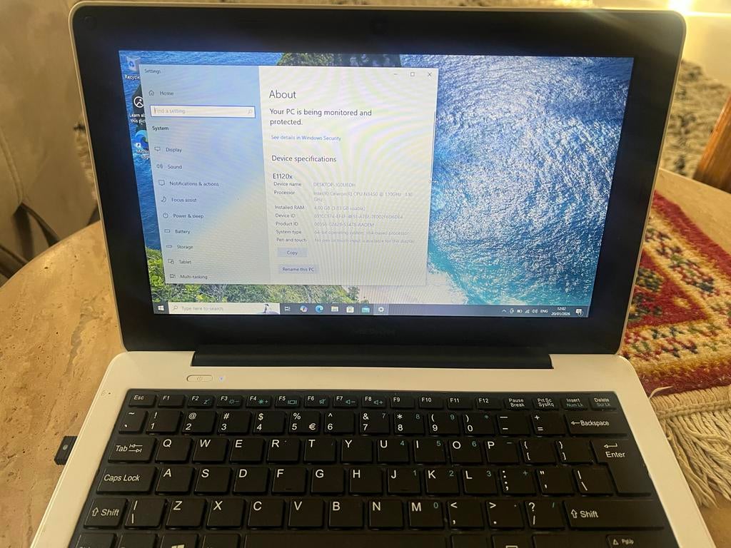 Medion E1120X Netbook - Goedkoop en Draagbaar, Computers en Software, Windows Laptops, Gebruikt, 11 inch, SSD, Minder dan 2 Ghz