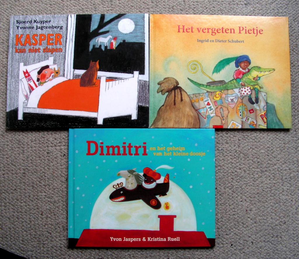 3 leuke Sinterklaasboekjes €2,50 per stuk 3 voor €6 ZGAN, Fictie algemeen, Douwe Egberts, Ophalen of Verzenden, Zo goed als nieuw