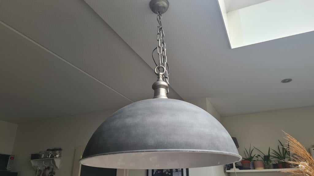 Robuuste hanglamp, Huis en Inrichting, Lampen | Hanglampen, Ophalen of Verzenden, 50 tot 75 cm