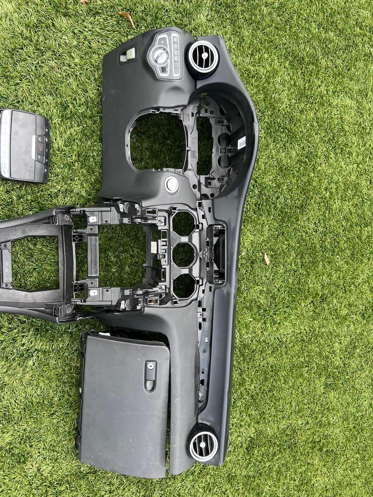 Mercedes GLC C-klasse dashboard interieur, Auto-onderdelen, Ophalen