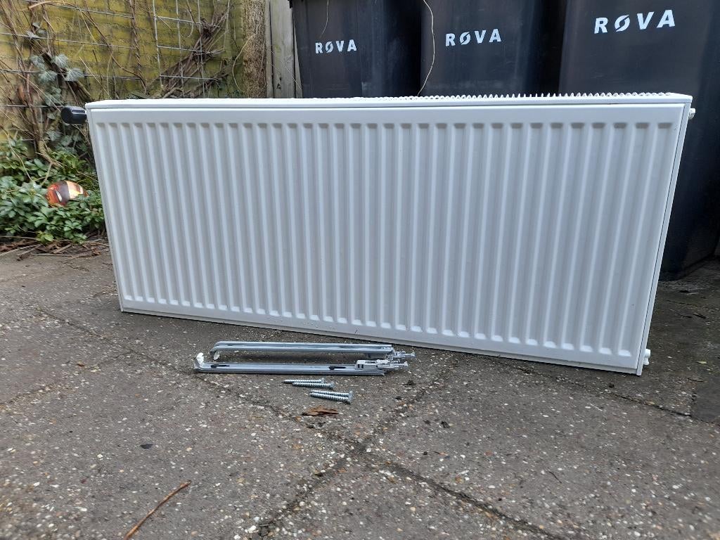 Radiator Henrad Softline 4 plus 600-22-1200 (ongebruikt), Ophalen, 30 tot 80 cm, Radiator, Zo goed als nieuw