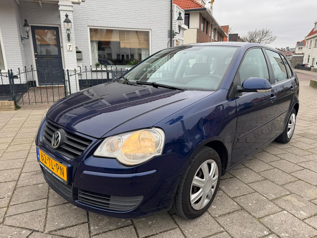 Vw Polo 1.4 16V Optive 11-2006 airco nwe Apk top auto!!!, Auto's, Voorwielaandrijving, 40 €/maand, 4 cilinders, Blauw