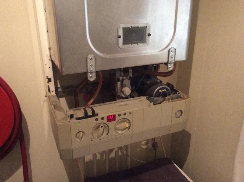 Gezocht ! Ketel, cv ketel,  Bosch 25 of 24 vrs, Aardgas, Ophalen of Verzenden, Minder dan 20 liter, Onderdeel