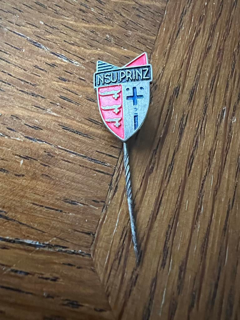 NSU Prinz Speldje/Pin - Zeldzaam!, Verzamelen, Ophalen of Verzenden, Gebruikt, Merk, Speldje of Pin