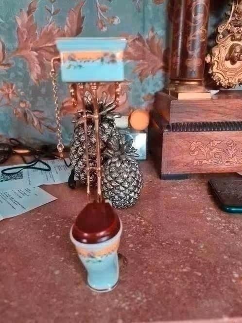 reutter miniaturen toilet met stortbak nr 2, Ophalen of Verzenden, Nieuw, Poppenhuis