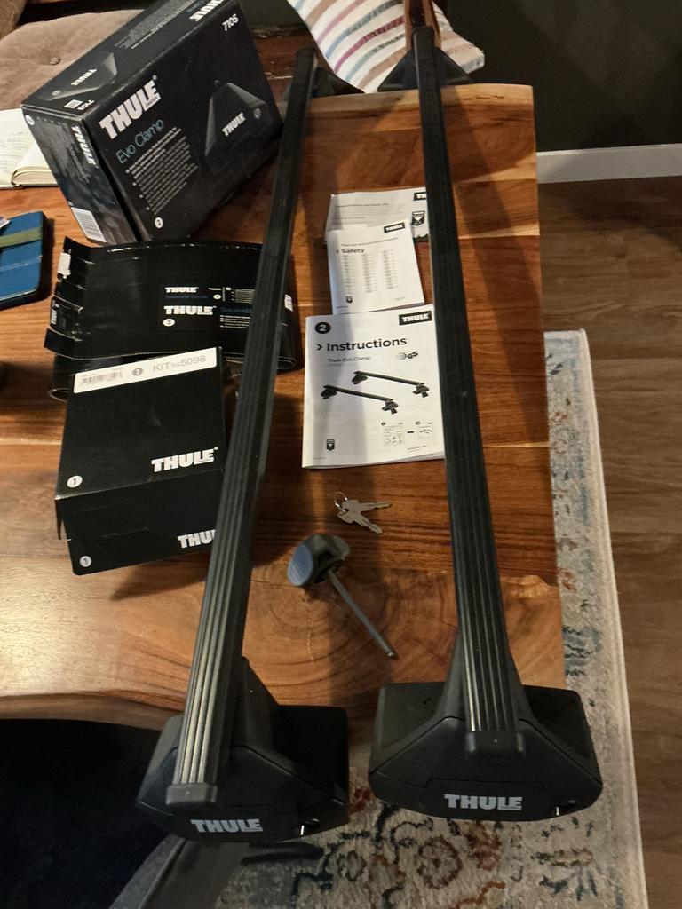 Thule Dakdragers Set Compleet, Ophalen, Zo goed als nieuw