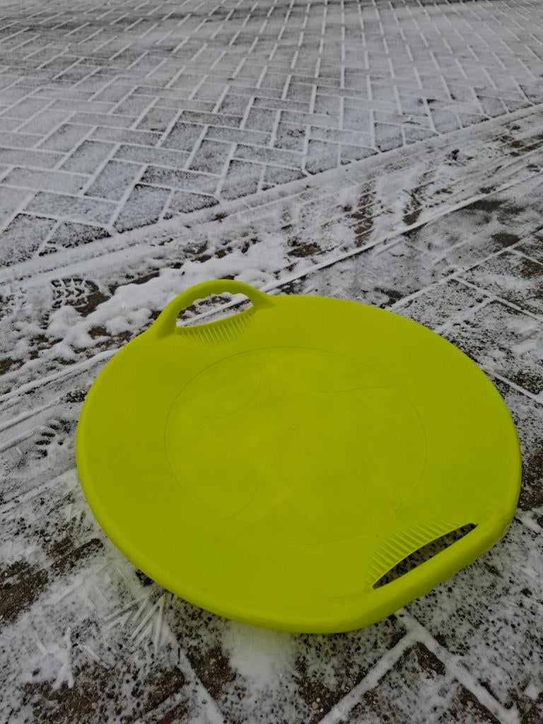 Sneeuwschotel / Slee - AlpenGaudi, Ophalen