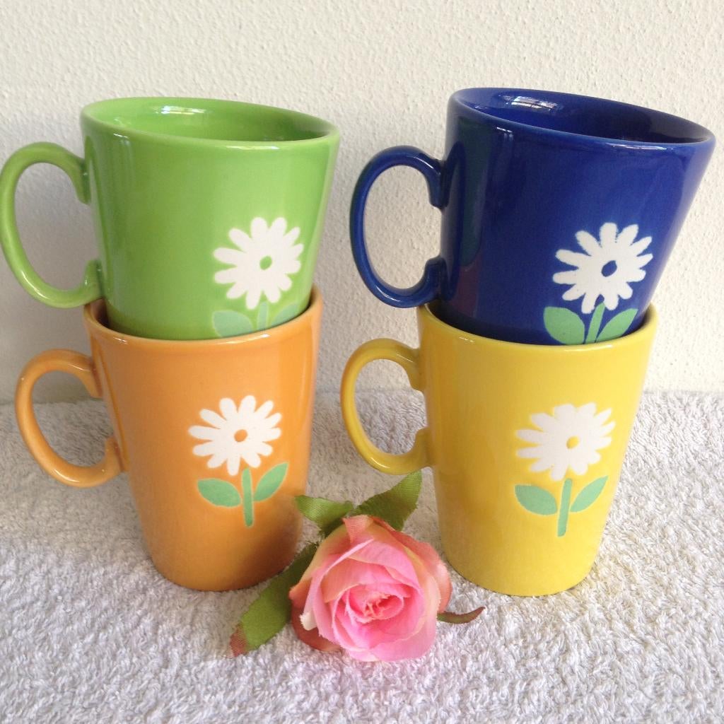 🌼4 JUST MUGS Voorjaars Mokken/ Bekers/Kopjes., Keramiek, Nieuw, Ophalen of Verzenden, Overige stijlen