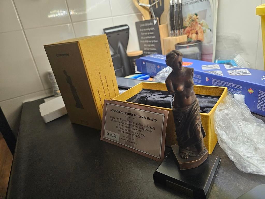 Venus van milo brons met certificaat, Antiek en Kunst, Kunst | Beelden en Houtsnijwerken, Ophalen of Verzenden