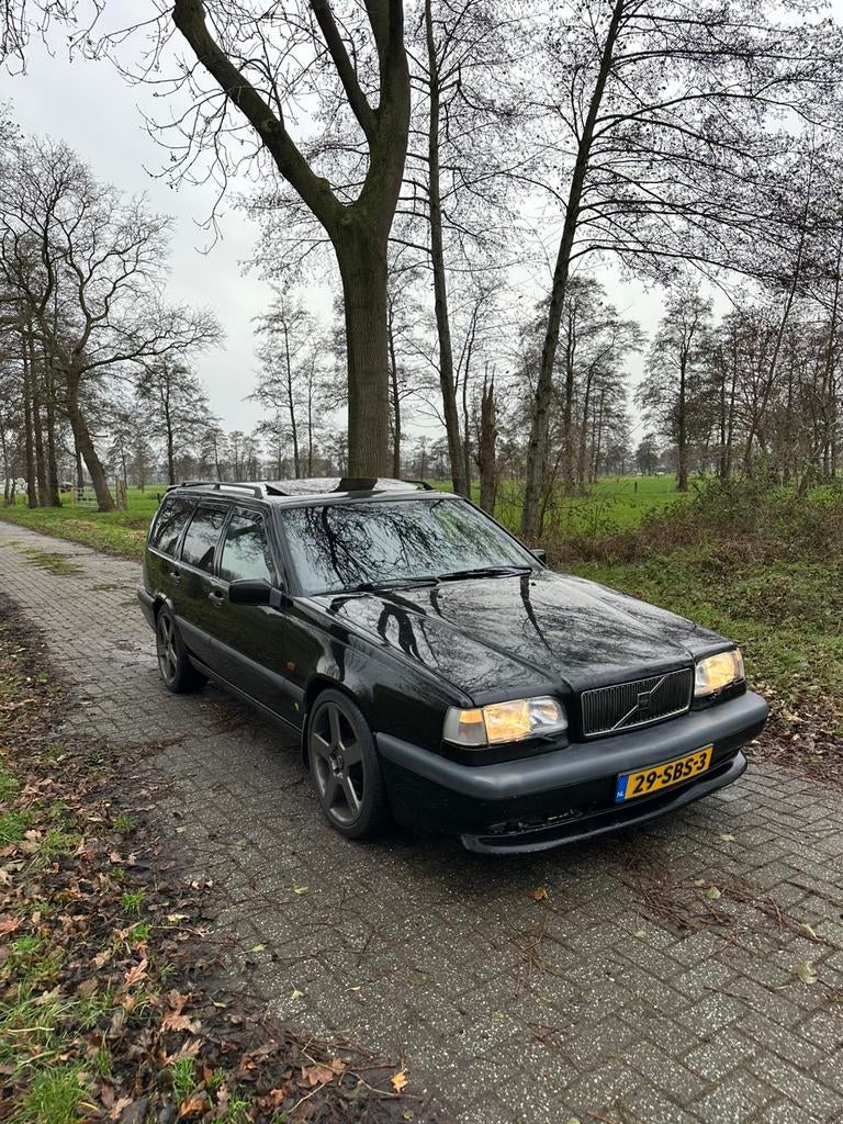 Volvo 850 2.3 T-5 AUT 1996 Zwart LPG, Auto's, 1496 kg, 700 kg, Zwart, Particulier